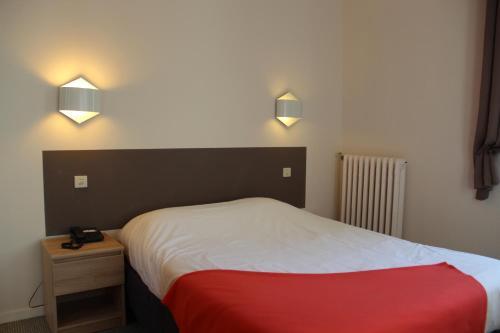 Logis L'arbousier - Hotel De La Paix