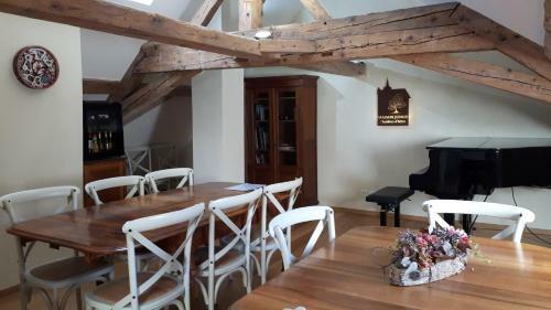 Hostal Maison Junod