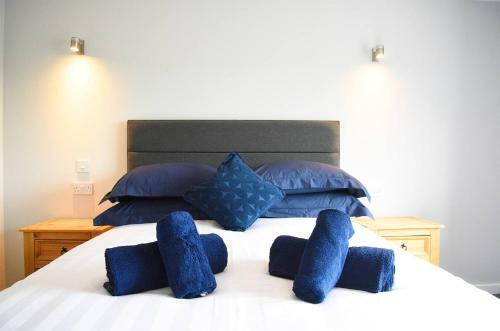 Hostal Treaslane Bridge House