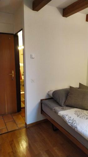 Hostal Guest House La Sereine