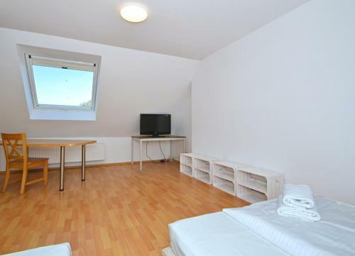 Benz Kirchstra�e Spatzennest