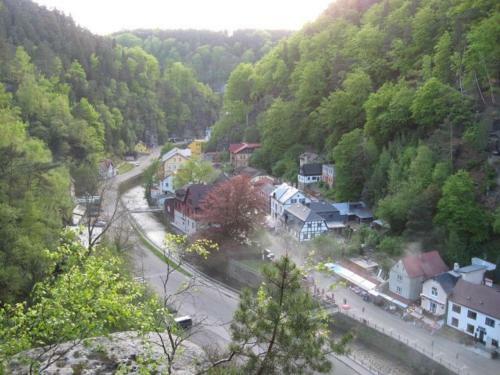 Hostal Restaurace A Penzion O�za