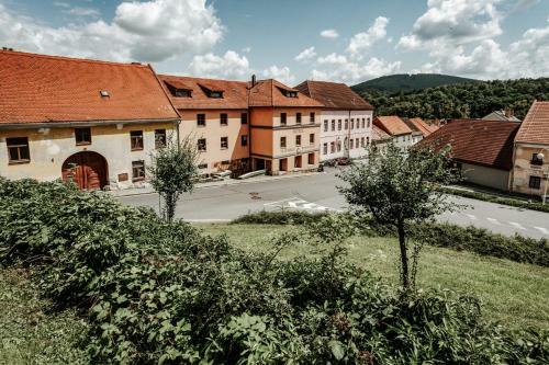 Hotel Na Kn�?ec� Husinec