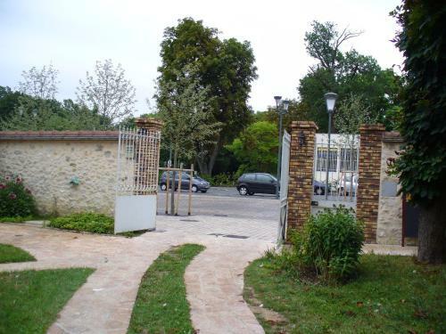 Hostal Maison D'h�tes Villa Brindille
