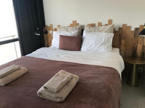 Luxury Seaview Apartment With Free Private Garage