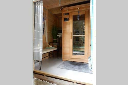 Sommerhaus Mit Hangterrasse Und Au�enkamin