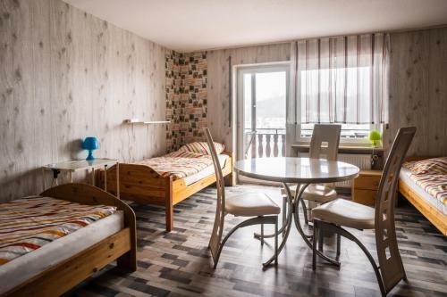 Hostal Monteurzimmer Rabe
