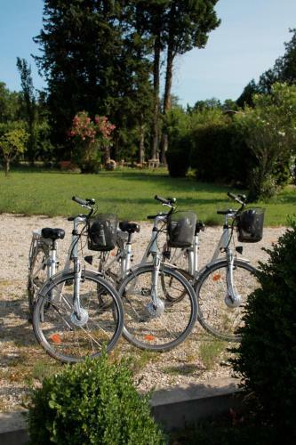 Hostal Le Mas Des Peupliers