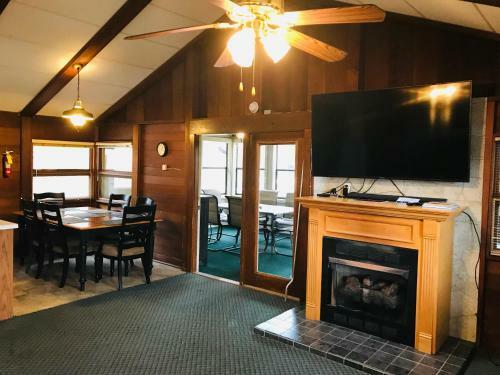 Mill House Lodge - Flat Rock