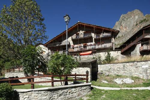 Hotel Locanda Degli Elfi E Ristorante Mascha Parpaja