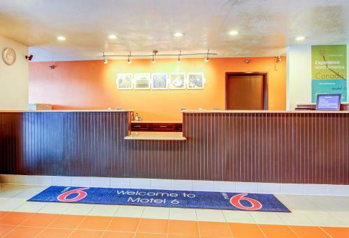 Motel 6 - Columbia