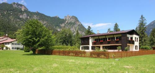 Apartamento Ferienwohnung 1 Gest�t Pfaffenlehen