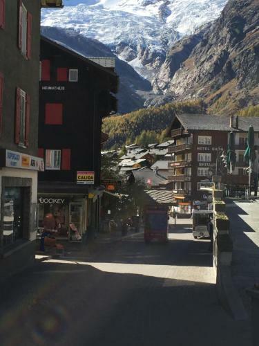 Apartamento Heimath�s Saas-fee
