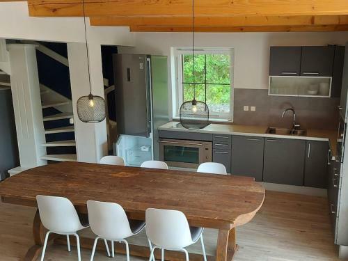 Spacious Villa In Krkono?e Mountains With Hot Tub