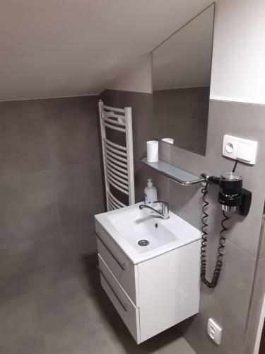 Hostal Pension Lesn�
