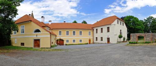 Hostal Z�mek Jind?ichovice