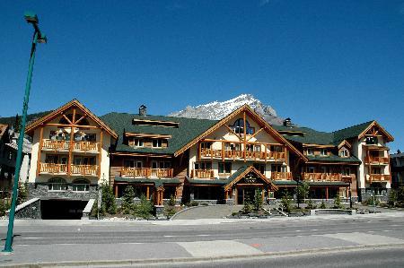 Hotel Spruce Grove Inn