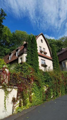 Hostal Pension Family