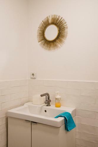 Beautiful Park Apartment For 4 Guests