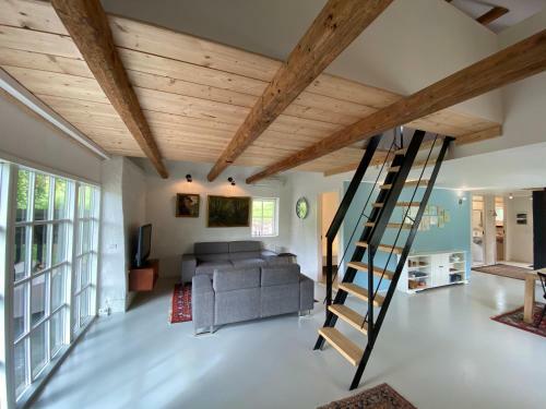 Stenhuset I Pilbrodalen