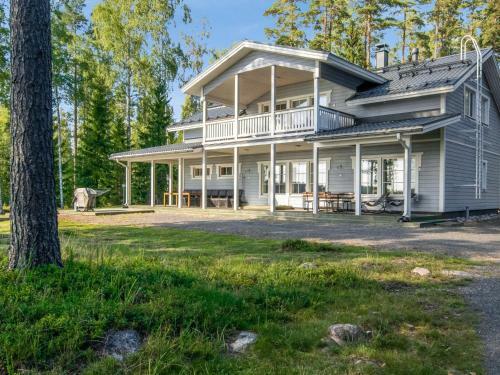 Holiday Home Isokoskelo