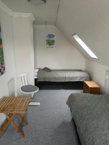 Bed & Breakfast Logi I Hus Med Kunst Og Have