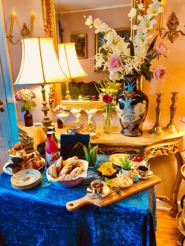 Esmaralda's Bed & Breakfast