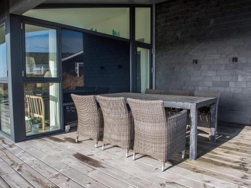 Holiday Home Fan� Clxxxiv