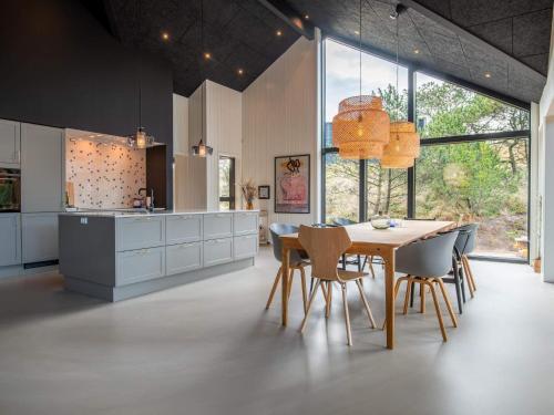 Holiday Home Fan� Cxcix
