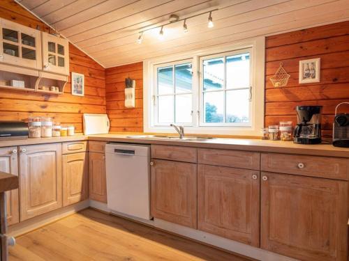 Holiday Home Fan� Cxcviii