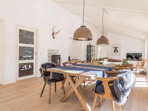 Holiday Home Fan� Cciv