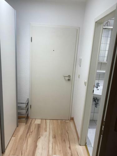 Modernes Apartment Mit Garage & Terrasse N�he Hbf