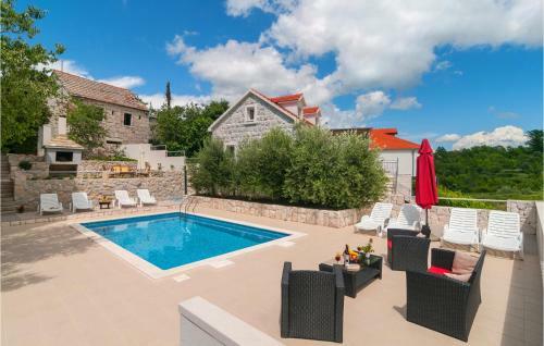 Awesome Home In Kucice With Wifi And 3 Bedrooms