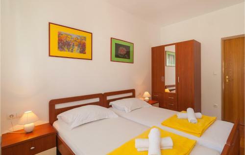 Awesome Home In Kucice With Wifi And 3 Bedrooms