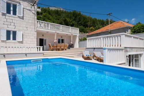 Holiday Villa Sasha