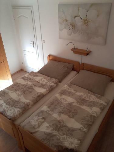 Orange Sun Apartment