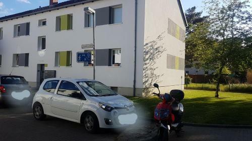 Apartamento Gr�ne Fewo Am Waldrand