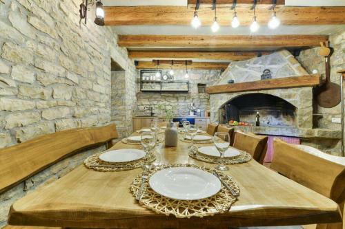 Stone Villa Didovi Snovi With Heated Pool
