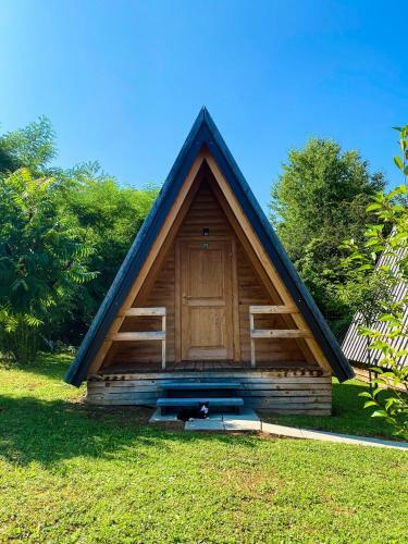 Hostel & Glamping Lana Haus