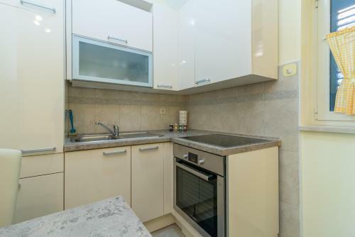 Apartment Roko Trogir-ljubitovica