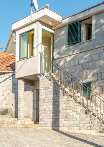 Apartment Roko Trogir-ljubitovica