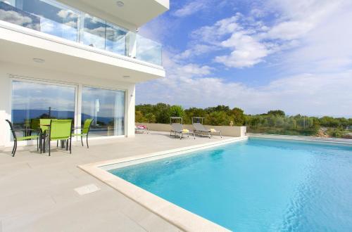 Apartamento Villa Helines*****