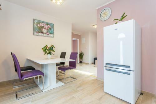 New Apartment With Terrace And Sea View
