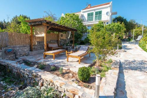 Holiday Home Lovi?te