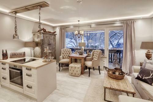 Home Suites Apartment 5