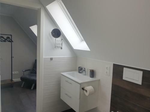 Likehome Apartment