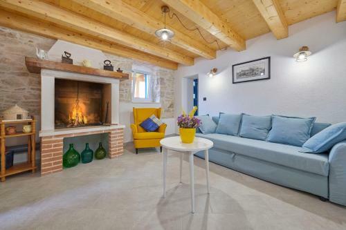 Old Stone Villa With Whirlpool And Sauna