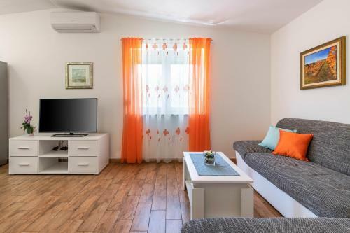 Holiday Home Funtana