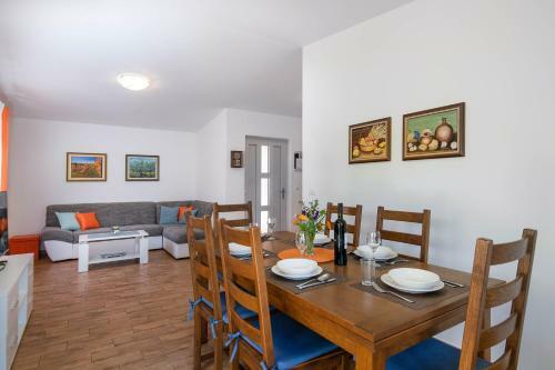 Holiday Home Funtana