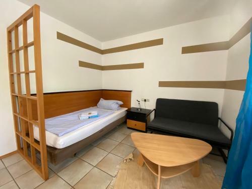 Hostal Apartmenthaus Home24